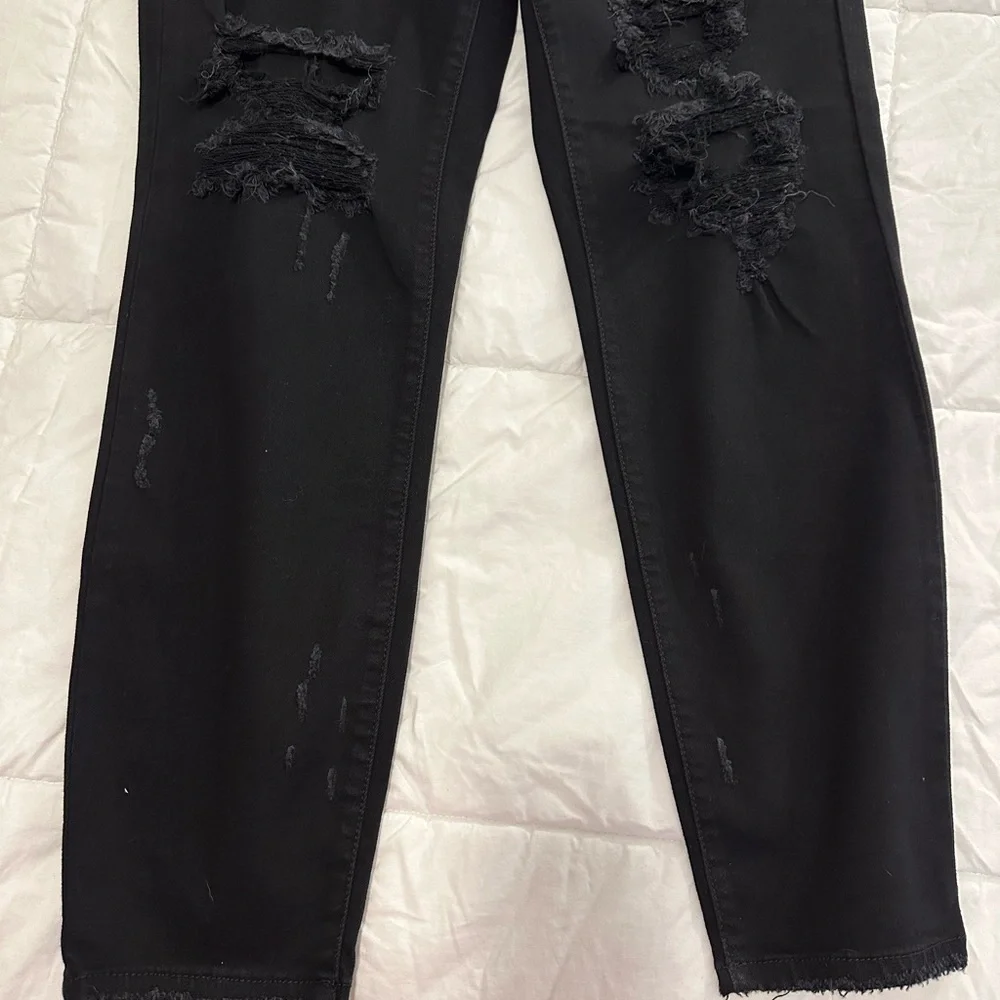 Judy Blue Black Distressed Jeans - Picture 4 of 6